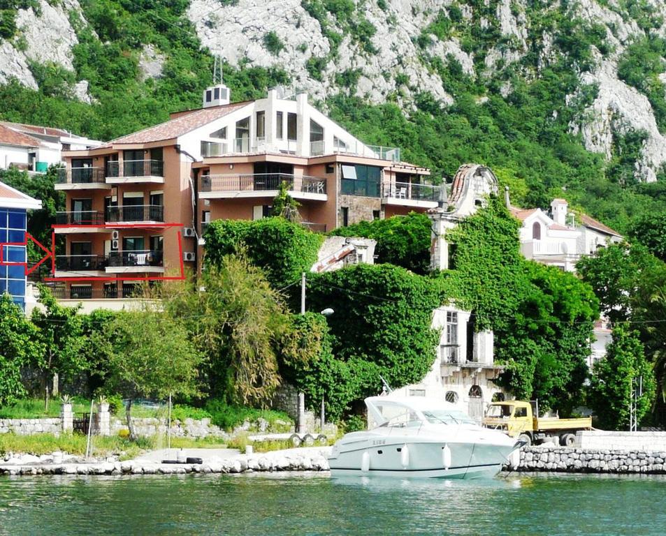 Apartments Coral Kotor Luaran gambar
