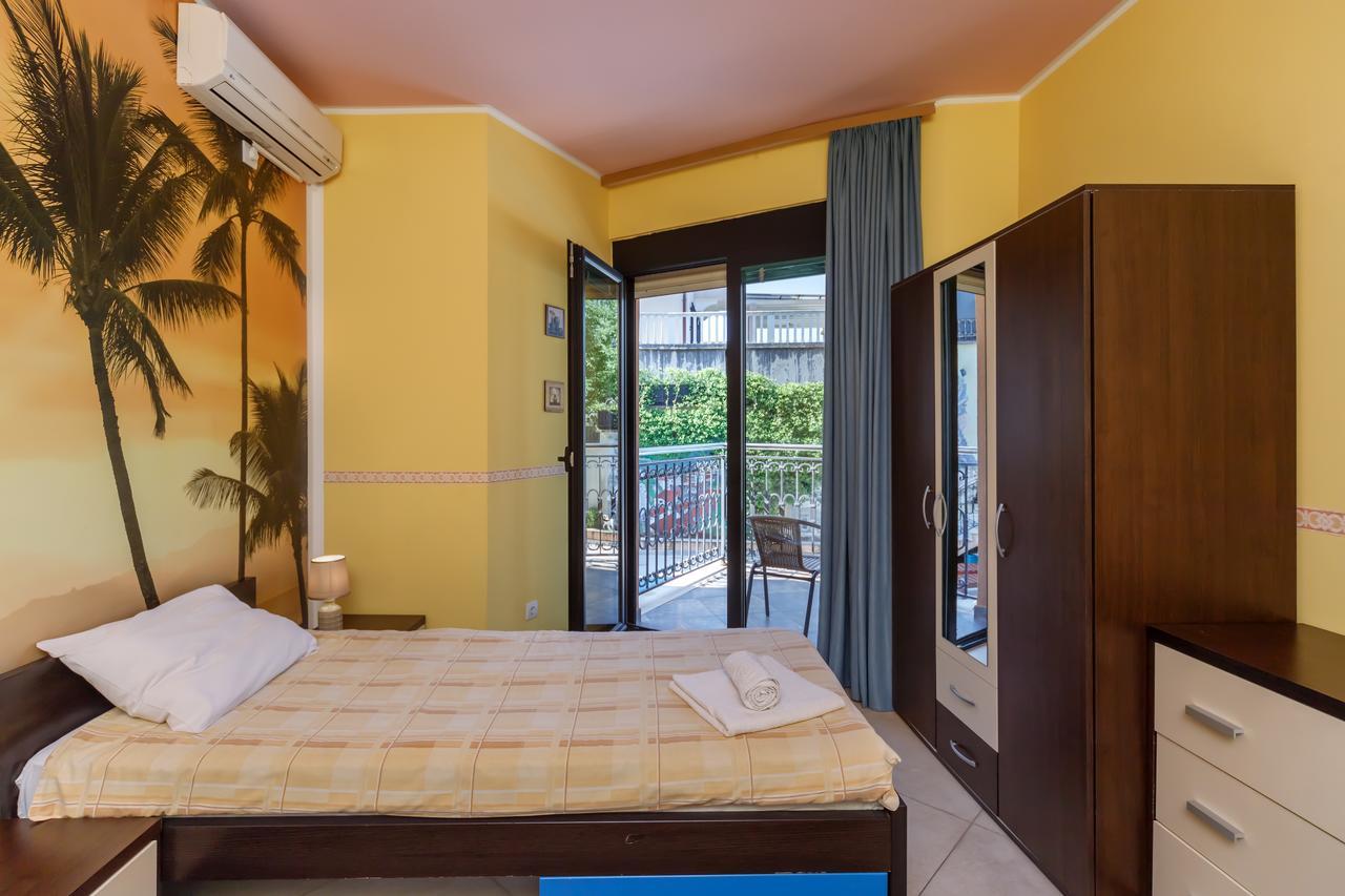 Apartments Coral Kotor Luaran gambar