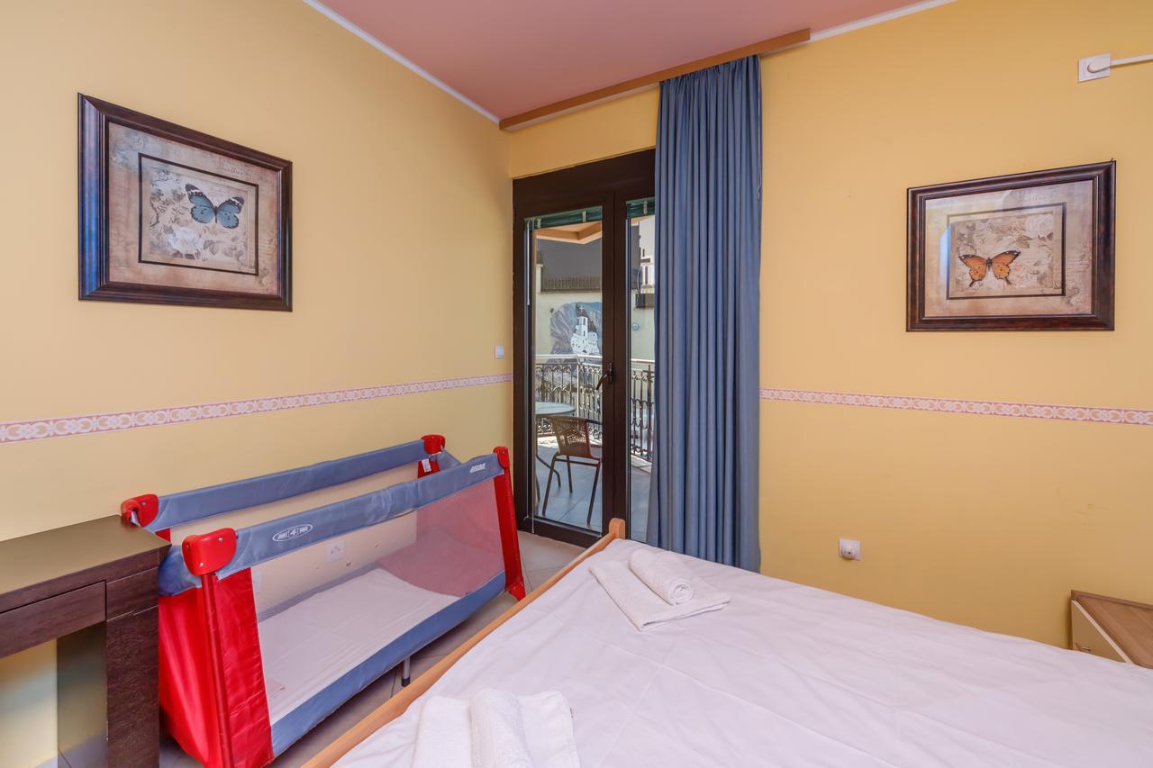 Apartments Coral Kotor Luaran gambar