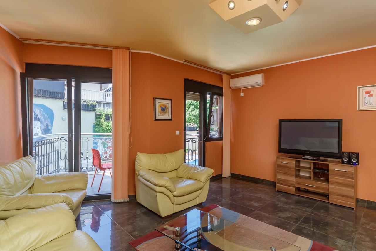 Apartments Coral Kotor Luaran gambar