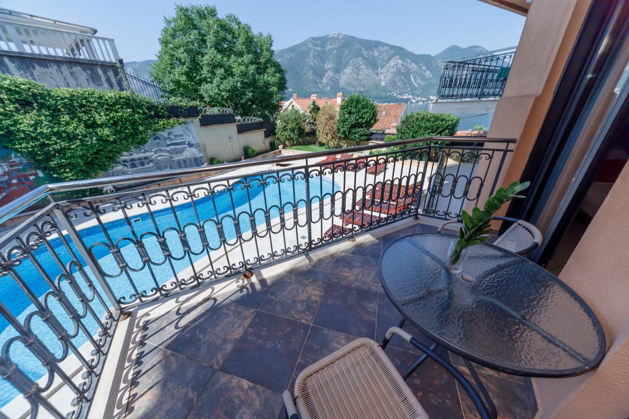 Apartments Coral Kotor Luaran gambar