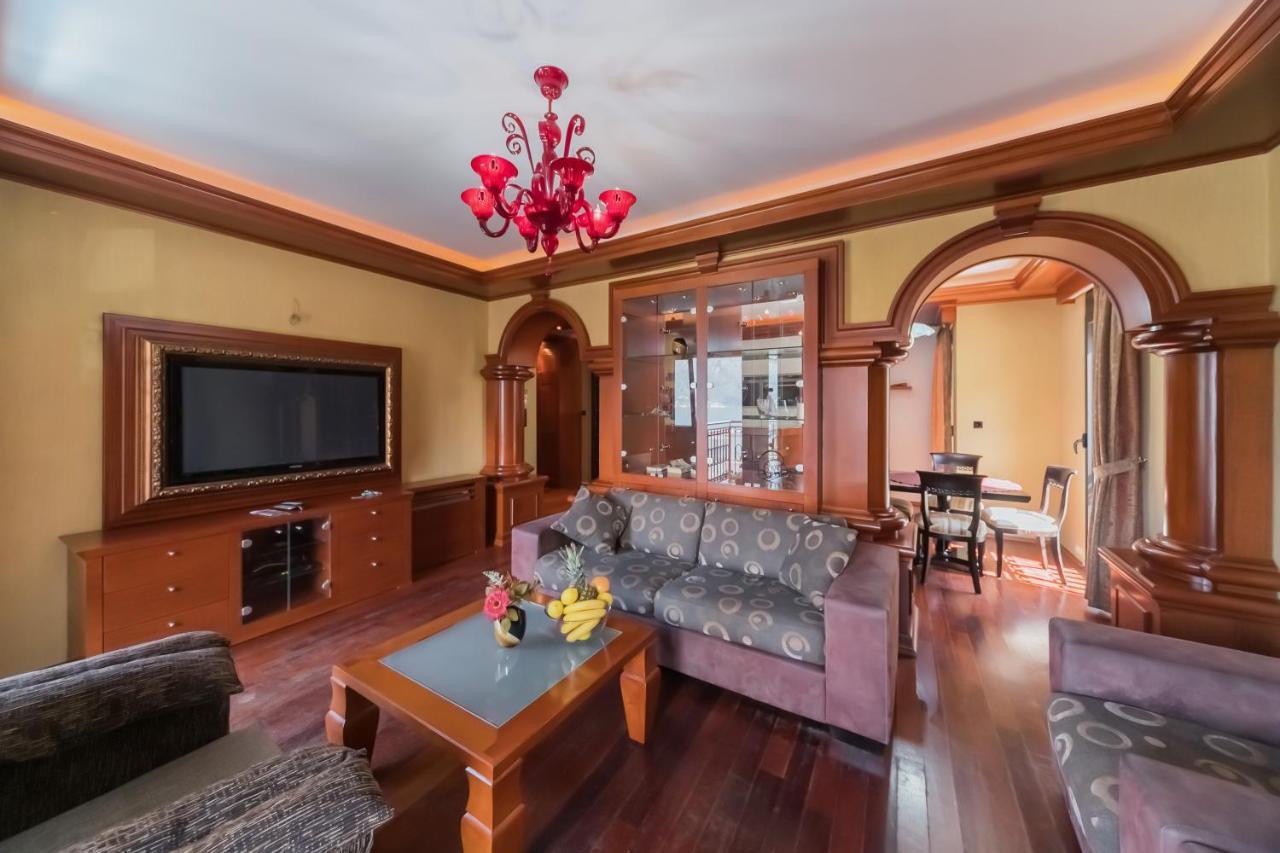 Apartments Coral Kotor Luaran gambar