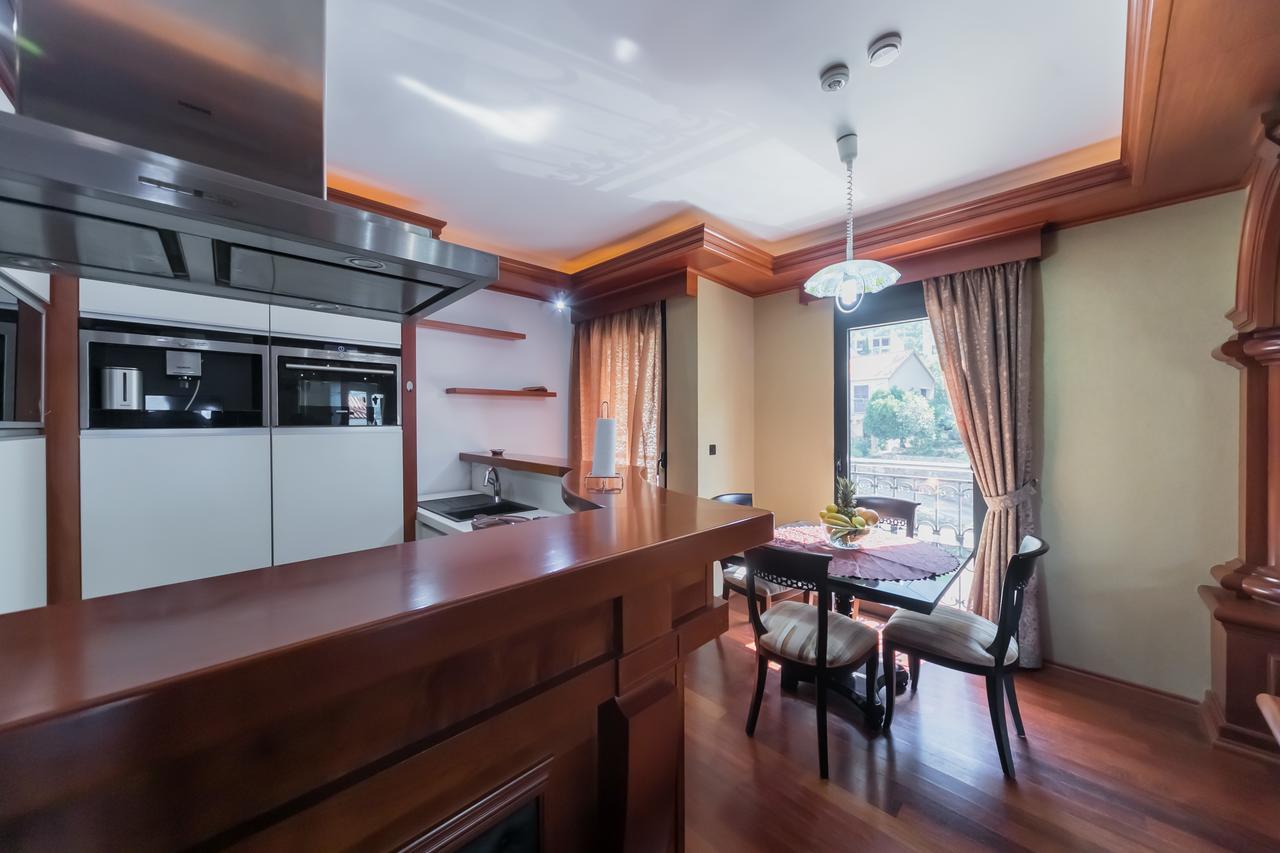Apartments Coral Kotor Luaran gambar