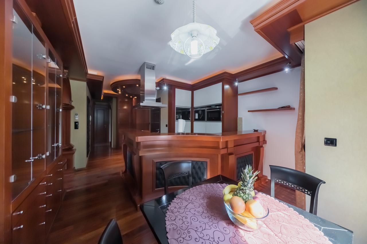Apartments Coral Kotor Luaran gambar