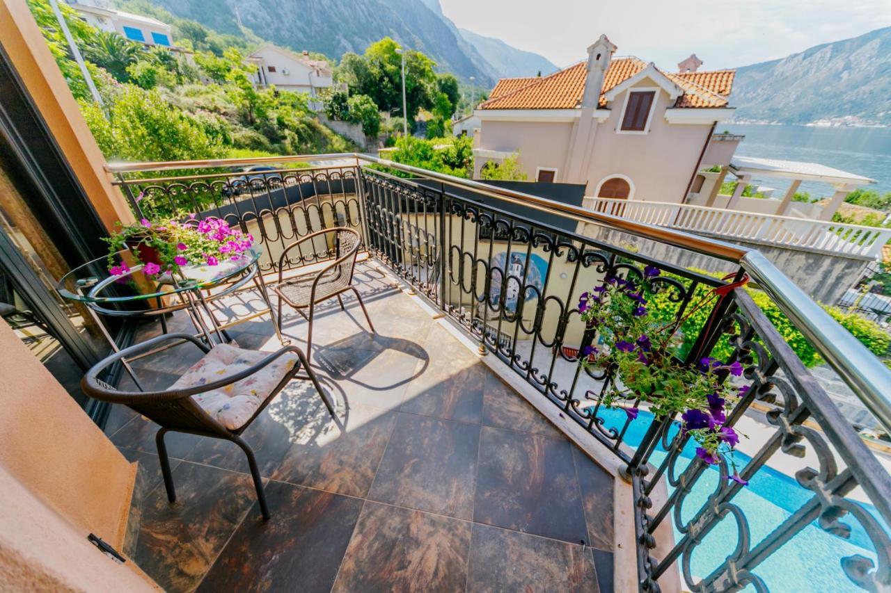 Apartments Coral Kotor Luaran gambar